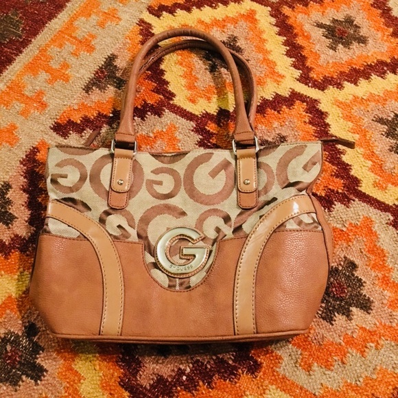 Beautiful and stylish handbag by G by guess - Picture 1 of 1
